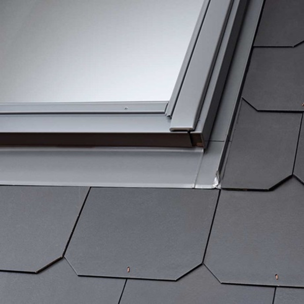 Оклад VELUX EDS 2000+BDX с гидро-теплоизоляцией для плоских кровельных материалов 55х98